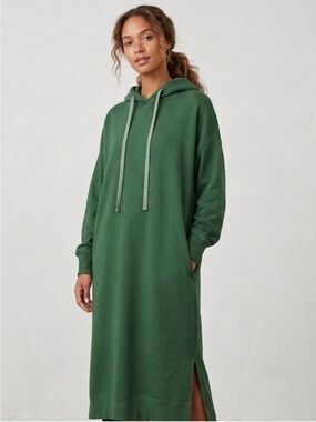 NAP Loungewear Green
Oversized Side-Slit Hoodie
Sweatshirt Dress S